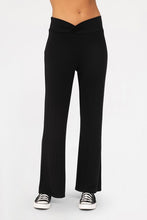 Cargar imagen en el visor de la galería, Mono B Cross Pleat Flare Pants