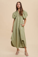 Load image into Gallery viewer, Annie Wear Smocked Puff Sleeve Midi Dress
