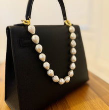 Load image into Gallery viewer, Pearl and Bead Bag Charm