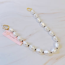 Load image into Gallery viewer, Pearl and Bead Bag Charm