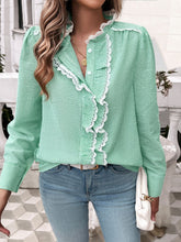 Cargar imagen en el visor de la galería, Lace Detail Ruffled Round Neck Long Sleeve Shirt
