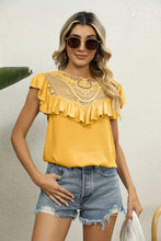 Cargar imagen en el visor de la galería, Spliced Lace Ruffled Blouse
