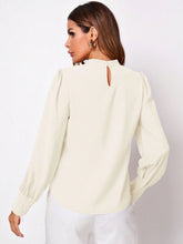 Cargar imagen en el visor de la galería, Ruched Mock Neck Long Sleeve Blouse
