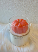 Cargar imagen en el visor de la galería, Pumpkin Season Soy Wax Candle• Seasonal Gift •Home Decor
