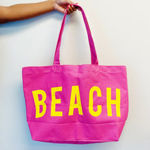 Cargar imagen en el visor de la galería, Well Made Beach Canvas Tote
