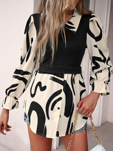 Cargar imagen en el visor de la galería, Collared Neck Black And White Color-Contrast Print Long Sleeve Shirt
