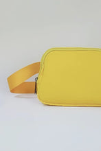 Cargar imagen en el visor de la galería, Buckle Zip Closure Fanny Pack
