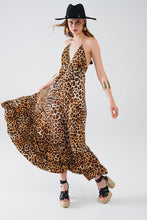 Cargar imagen en el visor de la galería, Maxi Leopard Print Boho Dress With Open Back
