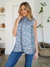 Load image into Gallery viewer, Frill Printed Mock Neck Top
