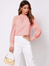 Cargar imagen en el visor de la galería, Ruched Mock Neck Long Sleeve Blouse
