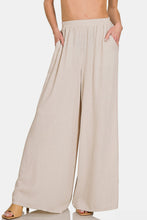 Cargar imagen en el visor de la galería, Zenana Pleated Linen Blend Wide Leg Pants
