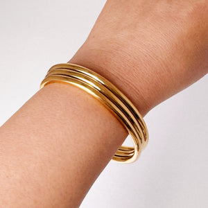 So Chic Open Bangle