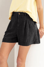 Cargar imagen en el visor de la galería, HYFVE High Waist Pleated Linen Shorts
