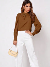 Cargar imagen en el visor de la galería, Ruched Mock Neck Long Sleeve Blouse
