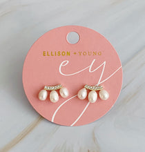 Cargar imagen en el visor de la galería, My Beauty Secret Mini Stud Earrings
