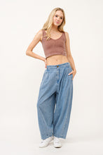 Cargar imagen en el visor de la galería, And The Why Elastic Back Pleated Baggy Jeans
