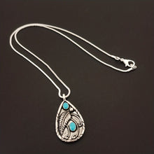 Cargar imagen en el visor de la galería, Alloy Artificial Turquoise Teardrop Pendant Necklace
