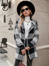 Cargar imagen en el visor de la galería, Plaid Long Sleeve Hooded Coat
