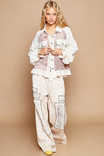 Cargar imagen en el visor de la galería, POL Eyelet Flower Pearl Detail Lace Patchwork Shirt
