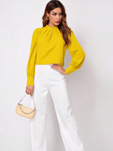 Cargar imagen en el visor de la galería, Ruched Mock Neck Long Sleeve Blouse
