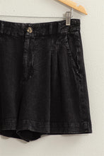 Cargar imagen en el visor de la galería, HYFVE High Waist Pleated Linen Shorts
