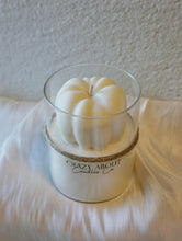 Cargar imagen en el visor de la galería, Pumpkin Season Soy Wax Candle• Seasonal Gift •Home Decor
