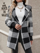 Cargar imagen en el visor de la galería, Plaid Long Sleeve Hooded Coat
