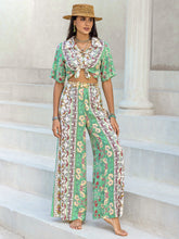 Cargar imagen en el visor de la galería, Printed Half Sleeve Top and Wide Leg Pants Set
