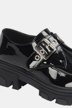 Cargar imagen en el visor de la galería, Forever Link Buckled Platform Lug Sole Loafers
