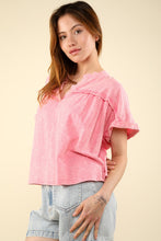 Cargar imagen en el visor de la galería, VERY J Nochted Short Sleeve Washed T-Shirt
