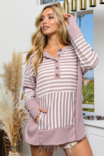 Cargar imagen en el visor de la galería, BiBi Striped Thumbhole Long Sleeve Top
