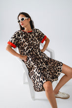 Cargar imagen en el visor de la galería, Leopard Print Dress With Front Knotted Detail
