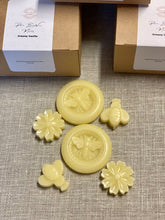 Load image into Gallery viewer, Organic Beeswax Melts 6Pcs
