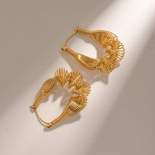 Cargar imagen en el visor de la galería, 18K Gold-Plated Stainless Steel Earrings
