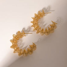 Cargar imagen en el visor de la galería, 18K Gold-Plated Stainless Steel C-Hoop Earrings
