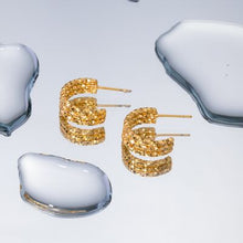 Cargar imagen en el visor de la galería, 18K Gold-Plated Stainless Steel C-Hoop Earrings
